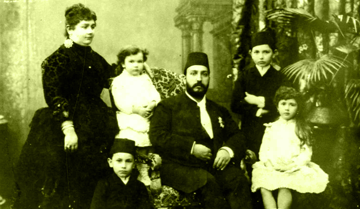 الخديوي إسماعيل والعائلة