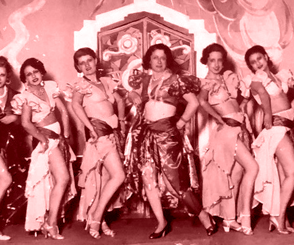 في صالة بديعة